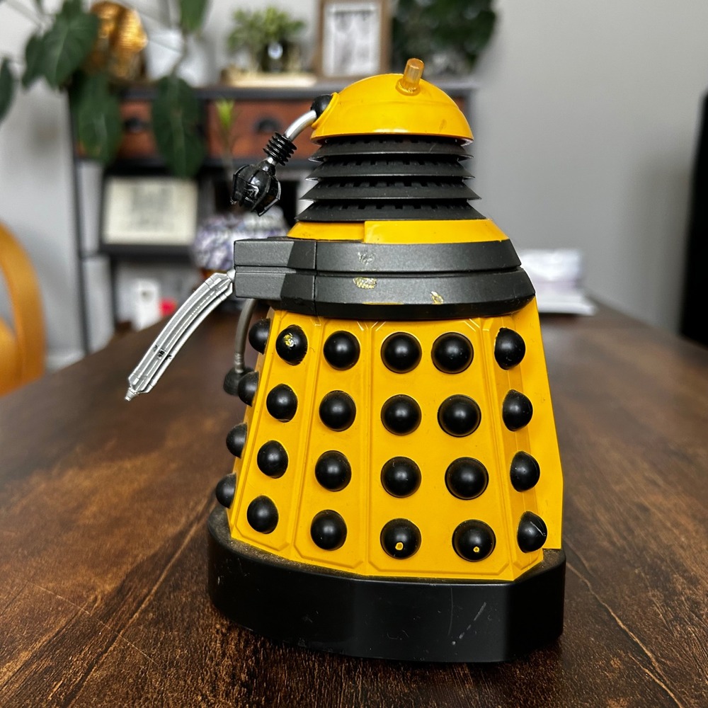 Doctor Who Yellow Eternal Dalek Action Figure Character Options 03809 BBC Toy - Picture 2 of 4